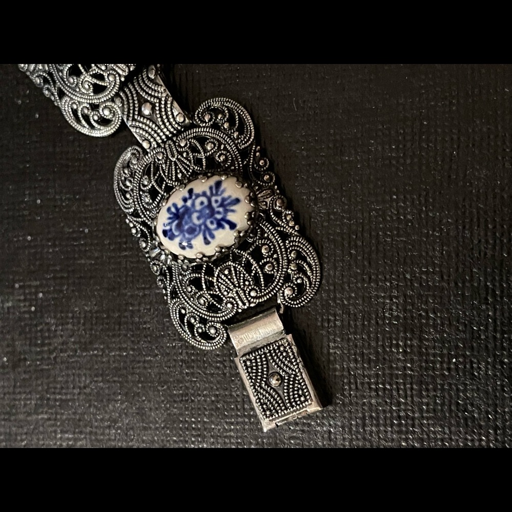 Vintage Dutch Ceramic silver filagree etched bracelet & earrings - Picture 10 of 10